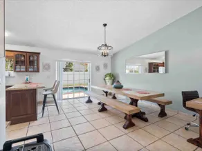 Spacious MIAMI private home with pool and parking. - Image 5