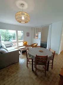 Warm house with heated pool - Image 5