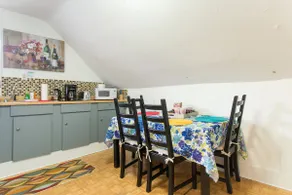 Bright Charming Serene Home in City Center - Image 2