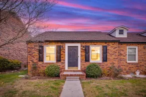 Cute Condo, Private Fenced Yard, Firepit, Sleeps 7 - Image 2