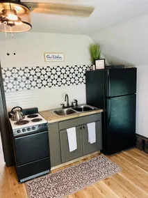 Amazing upstairs Apartment! Behind Potsdam State - Image 5