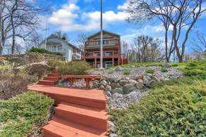 The Dawg House on Devils Lake - 4 bed 3.5 bath - Image 2