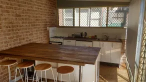 Garden unit - close to town centre - Image 5