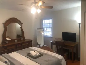 Cozy 2 bedroom 2 bath 1 cot townhouse - Image 5