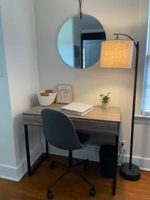 Bright, fully-renovated 4 bedroom house-cozy beds! - Image 4