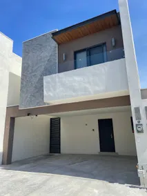 Spacious and comfortable house near the airport. - Image 4