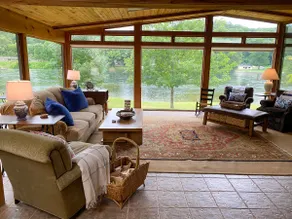 Sugar Magnolia River House - Image 2