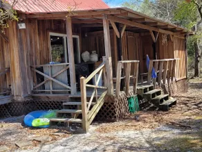 Cabin near the Ohoopee River - Image 5