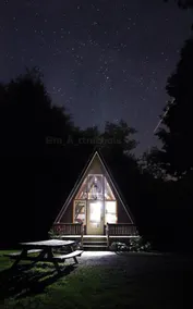 Wilderness Maple Leaf Cabin on Private Lake - Image 2