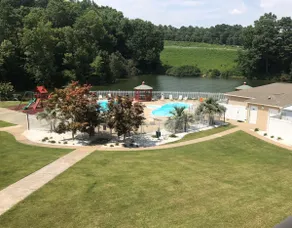 Lake Martin Get-A-Way ! Sleeps 6 - Image 2