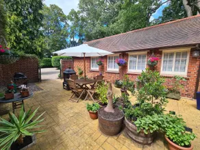 Oxfordshire Country Cottage - Image 2