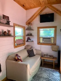 Kayak. Lake front. Tiny house. Fire pit. - Image 4
