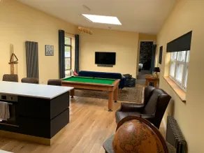 Immaculate town centre private annexe - sleeps 2-4 - Image 2