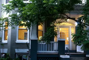 \"Luxury spacious charming DC row house + parking\" - Image 2