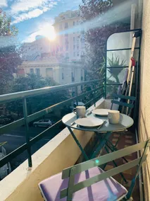 Sunny Escape | Beachside Stay | AC | 2 Guests - Image 4