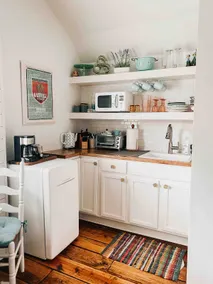 The Red Barn Loft - Charming Getaway in Nashville - Image 4