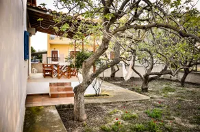 Elena's family summer home - Image 2