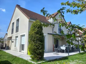 Contemporary Villa in Burgundy Furnished 4* Classified - Image 3