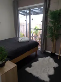 JJ's Raymond Island Escape - Image 4