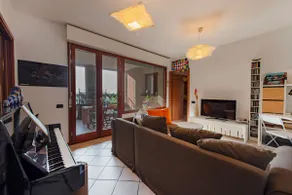 Huge Flat with a Beautiful terrace - Image 2