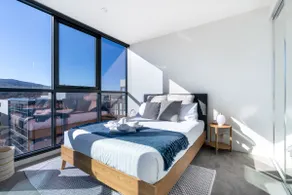 Perfectly Located Apartment near Canberra Centre - Image 2