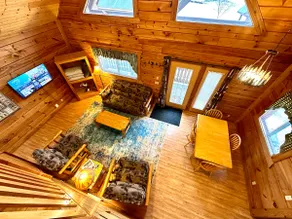 Cheerful 305 Hilltop Cabin near 3 Bears & Trails - Image 4