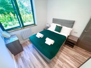 #5 Luxury apartment at central - Image 3