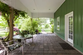 Cozy Country Bungalow - Image 3