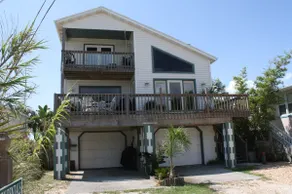 Direct Ocean & Beach View Home - Image 4