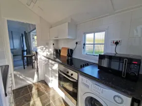 HOLLYDENE LODGE - Image 4
