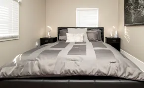 Suite & Simple in SoMa - A Stylish Stay for 1 or 2 - Image 2