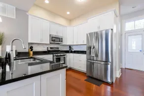 Remodeled 3br 4ba Home with Secret Speakeasy Basement - Image 5