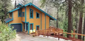Grass Valley Treehouse Retreat near the Yuba River - Image 2