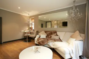 Exclusive 2 Bed English Cottage with Quaint Garden - Image 2