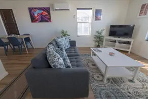 Newly-Remodeled 2 bed home 5 minutes from Antelope - Image 3