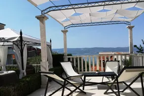 Garden Oasis with jacuzzi (renewed) - Image 4