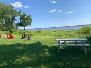 Waterfront Goose Cottage - Image 5
