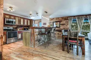 Sky Lodge/ 4000 square feet of pure luxury! - Image 2