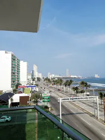 Oceanfront apartment with excellent views. - Image 5