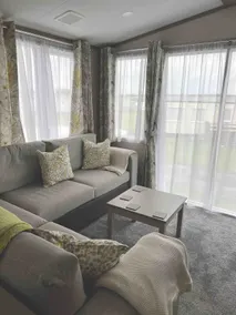 Sarah’s Sunny Haven - Image 5