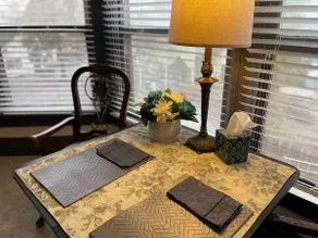 Super cozy apartment walking distance to downtown - Image 5