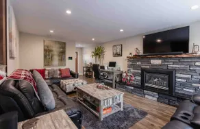 Departure Bay ferry. Entire house with large Deck. - Image 2