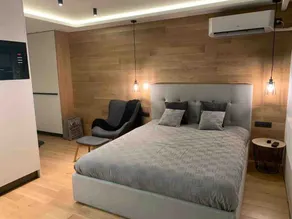 LUXURIOUS ONE BEDROOM STUDIO IN TOP CENTER - Image 4