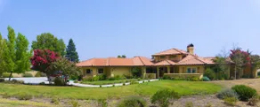Long Valley Guest House & Pool - Image 2