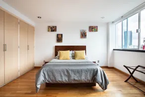A spacious studio two blocks from the WTC - Image 3
