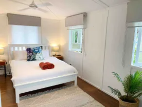Original Pier Beach Retreat - Child + Pet Friendly - Image 2