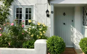 Tudor Rose Luxury thatched cottage Dorset. - Image 2