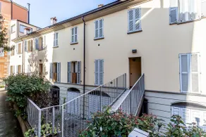 Very central on 2 levels [2BD+2BT] Free Parking - Image 2