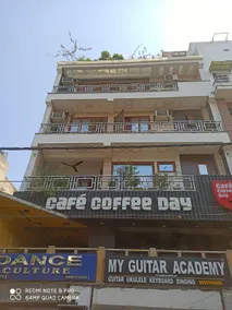 ParadiseHome | Luxury 3BHK + Grand Lounge | Elevator - Image 2