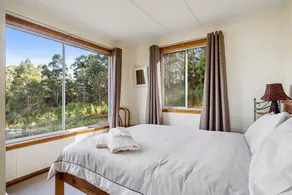 Summertime Cottage - Image 5